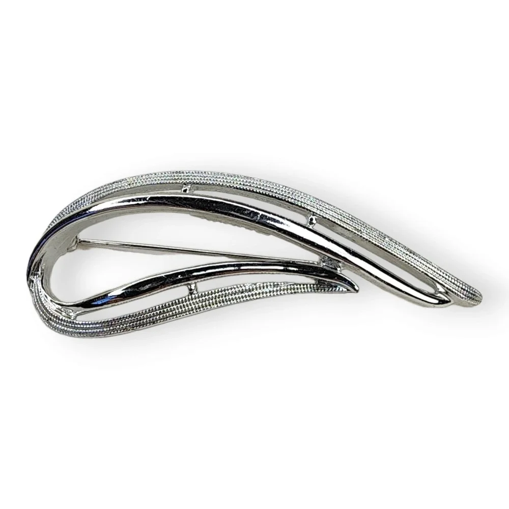 Sarah Coventry Brooch Silver Tone OS Silver Modernist Textured Leaf Pin Vintage